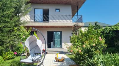 House for long term rent, 270 m², yard area 500 m²