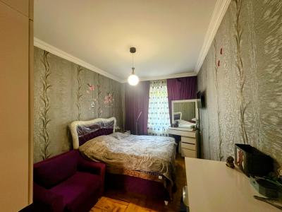 Apartment for sale in an old building, 5+ room(s), 103 m²